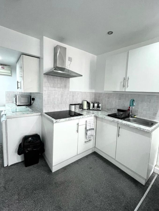 2 Bed Apartment In Bham City Centre W Parking เบอร์มิงแฮม ภายนอก รูปภาพ